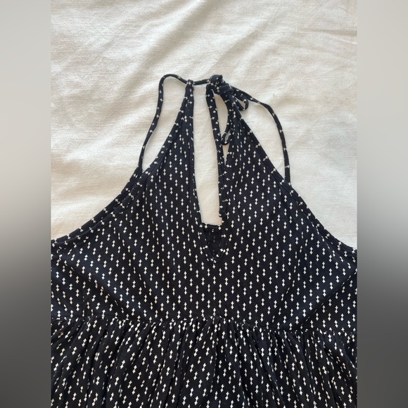 Cute Halter Top Tank Top Black and White Patterned Women’s Top Size XL - Picture 3 of 4